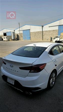 هیوندای ئەلەنترا